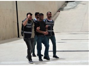 Evini bastığı kadını öldüren, kocasını ise yaralayan şüpheli adliyeye sevk edildi