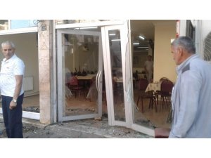 Kahveye dalan otomobil sürücüsü hayatını kaybetti