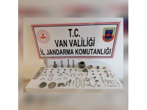 Erciş’te tarihi eser operasyonu