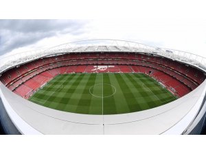 Arsenal, 7 futbolcusuyla yollarını ayırdı