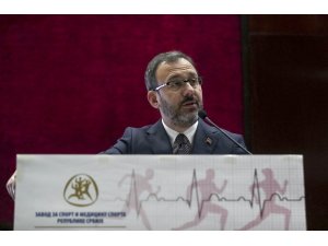 Bakan Kasapoğlu’ndan milli haltercilere tebrik mesajı