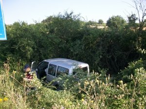 Tekirdağ’da hafif ticari araç şarampole uçtu: 2 yaralı