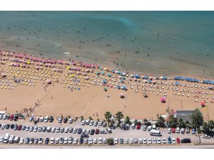Antalya sahillerinde yoğunluk devam ediyor