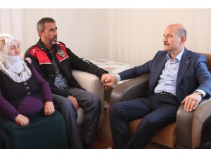 Soylu'dan şehit polisin ailesine taziye ziyareti