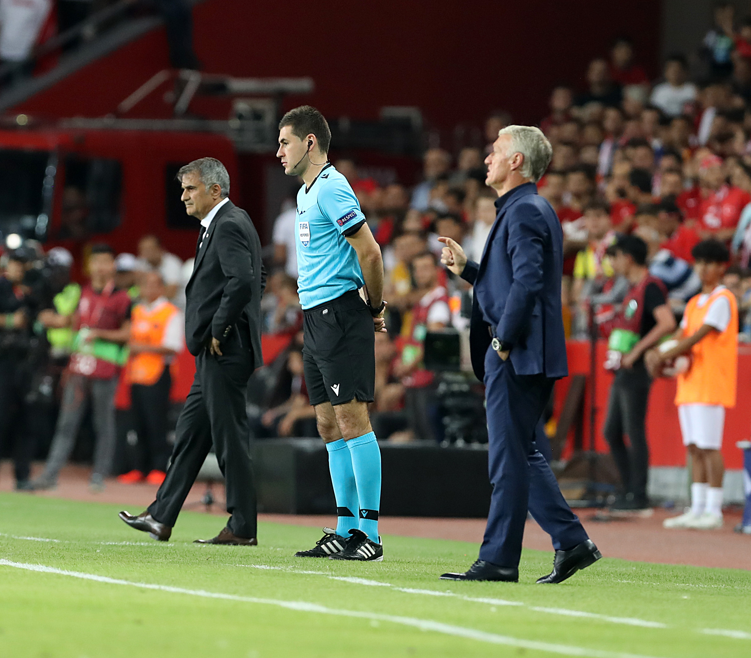 Deschamps Türkiye'yi tebrik etti