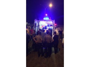 Alkol alıp denize giren genci polisler kurtardı