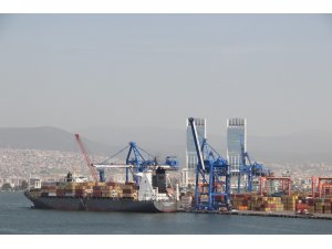 Cari açık Nisan’da azaldı