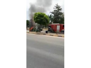 Seyir halindeki otomobil cayır cayır yandı