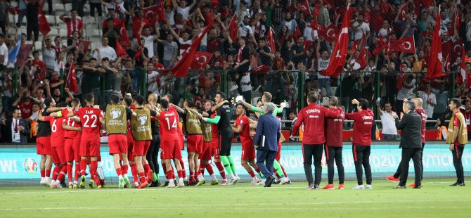 Konyalı esnaflardan "Milli" teşekkür