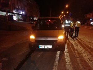 Otomobil ile hafif ticari araç çarpıştı: 1 Yaralı