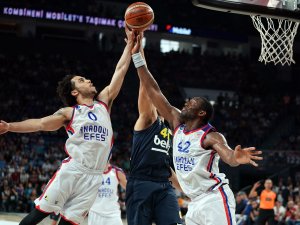 Fenerbahçe Beko, final serisinde 1-0 öne geçti