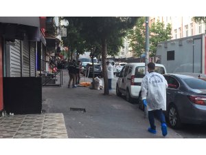 Eşini ve çocuklarını vurup 7. kattan atladı