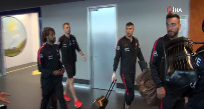 A Milli Futbol Takımı'na İzlanda'da saygısızlık! Bunun Türkiye'si de var