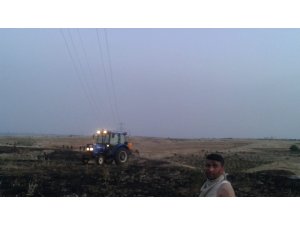Mardin’de ekili tarlada yangın