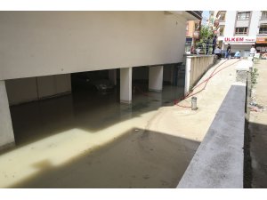 Başkentte selin izleri siliniyor