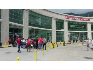 Bayramda Sarp Sınır Kapısını 231 bin 139 kişi kullandı