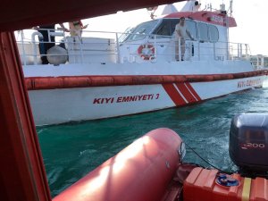 Boğazda denize düşen bir kişi kurtarıldı