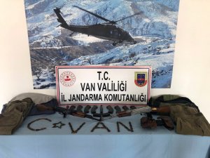 Başkale’de silah ve mühimmat ele geçirildi