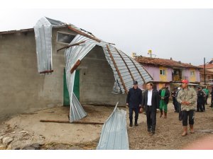 Dumlupınar’da sel ve fırtına