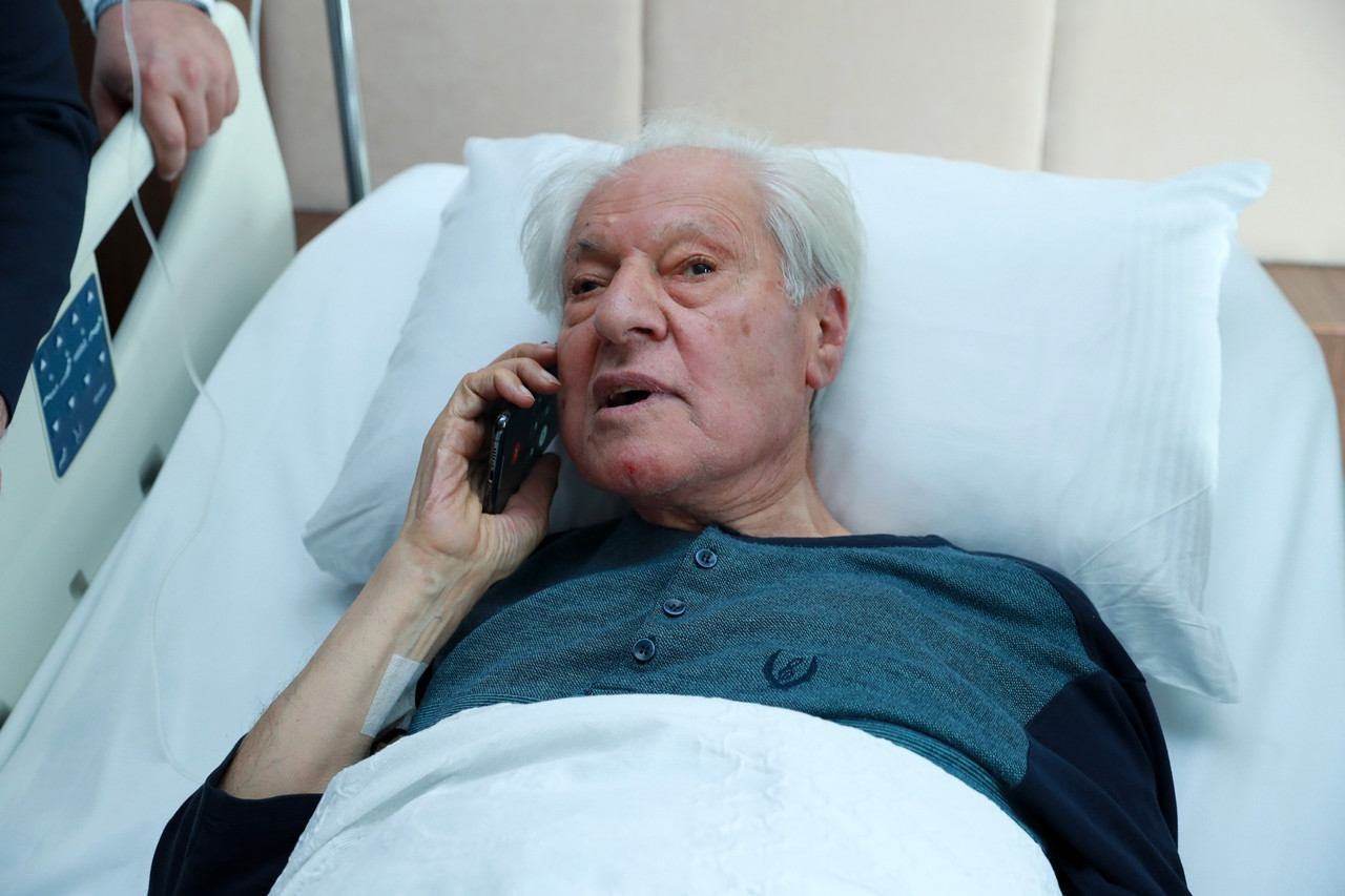 Erdoğan'dan Nuri Pakdil'e geçmiş olsun telefonu!