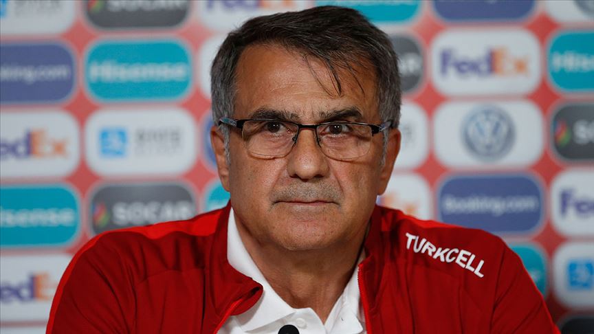 İzlanda büyüdü ama kafalar küçülmüş