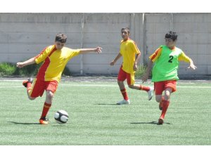 Evkur Yeni Malatyaspor geleceğin yıldızlarını arıyor