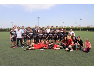 Turgutlu’nun altın kızları kritik virajda