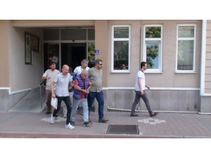 İş makinesiyle ezip parçaladıkları araçları sahipleri bile tanıyamadı