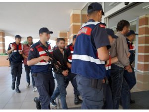 Amca ve yeğen kavgasının şüphelileri adliyeye sevk edildi