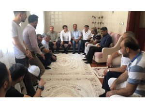 Aydemir Esenyurt’ta dadaşlarla istişare etti