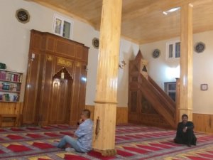 Suşehri'nde çatısı yanan caminin tadilatı tamamlandı