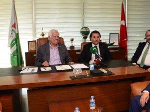 Mesut Mestan: "Biz taşın altına kafamızı bile soktuk"