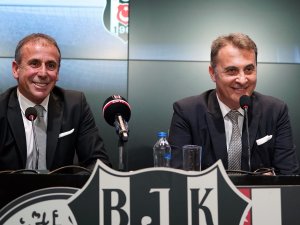 Beşiktaş, Abdullah Avcı ile resmi sözleşmeyi imzaladı