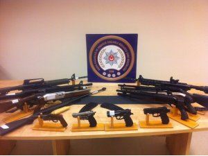 Bursa merkezli 5 ilde silah operasyonu: 28 gözaltı