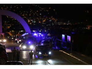Güvenlik güçleriyle teröristler arasında çatışma çıktı: 4 asker yaralı
