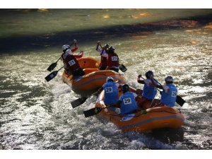 Rafting Dünya Şampiyonası’nda gece yarışları yapıldı