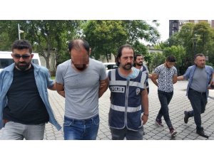 Yaşlı çifte maskeli gasp