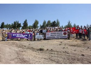 Jandarma çocuklarla Fidanları toprakla buluşturdu