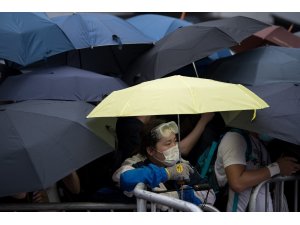 Hong Kong’da tansiyon yüksek