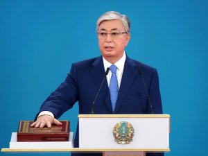 Kazakistan’da Tokayev yemin etti