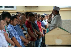4. kattan havalandırma boşluğuna düşen genç kız defnedildi