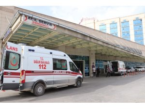 Siirt’te traktör devrildi: 4 yaralı