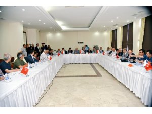 Turizm sektörünün sorunları masaya yatırıldı