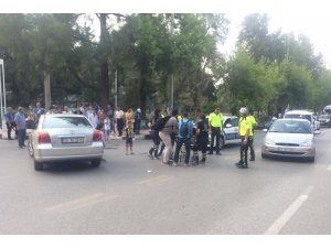 Otomobil ile motosiklet çarpıştı: 1 yaralı