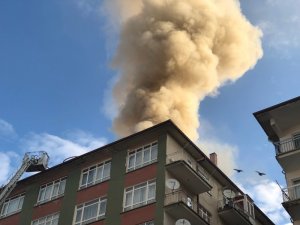 BAŞKENT’TE ÇATISI YANAN BİNA BOŞALTILDI