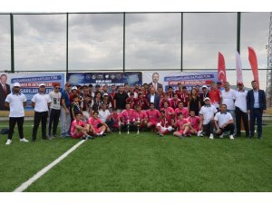 BEYZBOL’DA ŞAMPİYON İZMİR OLDU
