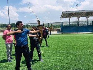 ÖZVATAN’DA OKÇULUK ŞAMPİYONASI BAŞLADI