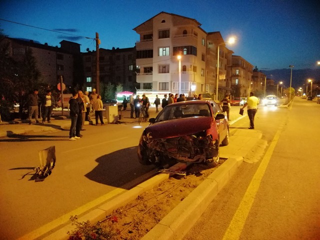 Konya'da iki otomobil çarpıştı: 4 yaralı