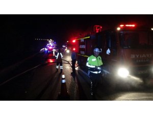 Kiraz yüklü tır seyir halinde alev aldı, küle döndü