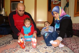 Çocukları için teşhis konulmasını bekliyorlar